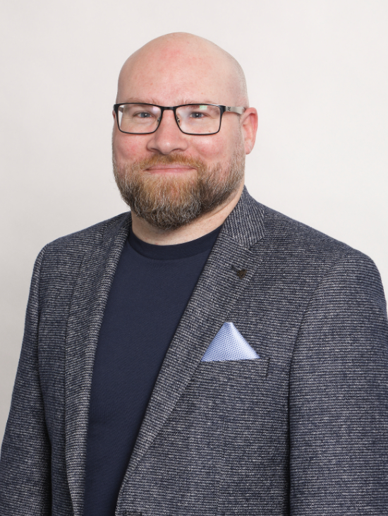 Yves Schmid Business